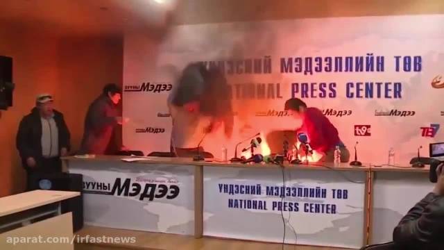 مرد مغولی خود را جلوی دوربین رسانه ها آتش زد