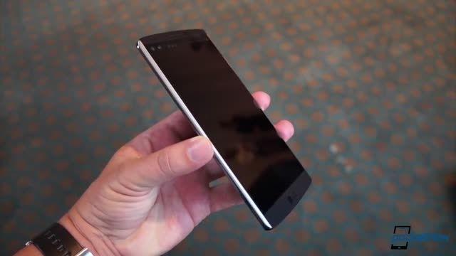LG V10_ Two Screens and a Crazy Camcorder [Hands-On]