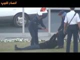 کشیدن دختر بحرینی روی زمین - آل خلیفه
