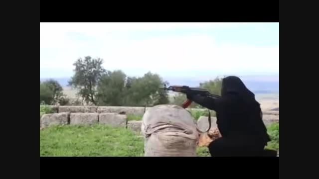 تصاویر زنان تروریستی داعش در کمپ های آموزشی در سوریه