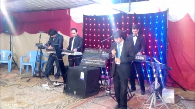 اجرای اهنگ عاشقی چیه(بیژن مرتضوی)توسط گروه شاندیز موزیک