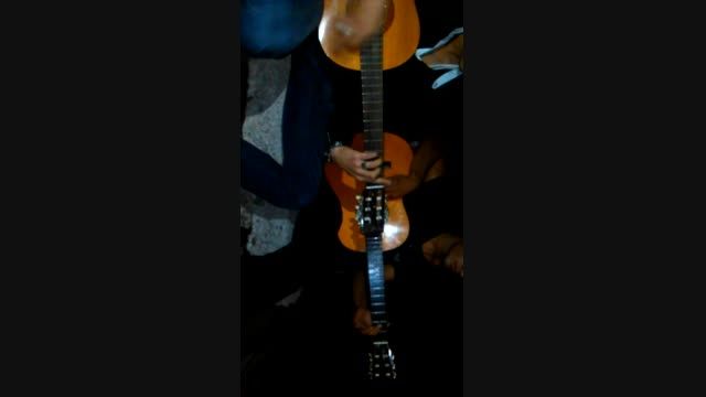 گیتار زیبا بندركنگ