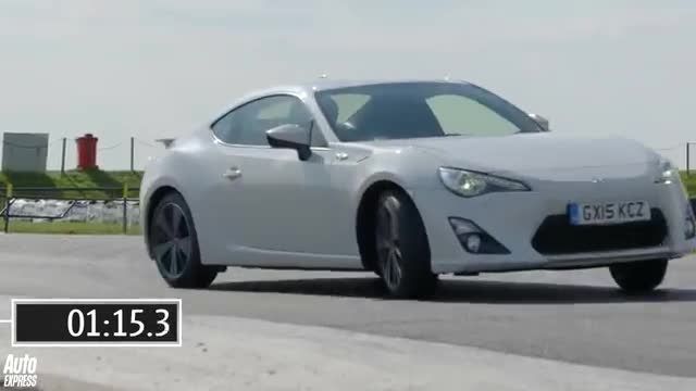 Mazda MX-5 vs Toyota GT86 track battle
