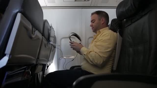 Airhook، دستگاهی برای مسافرت بهتر با هواپیما