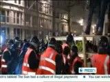 حمله پلیس لندن به فعالان ضد سرمایه داری مقابل کلیسای سنت پال