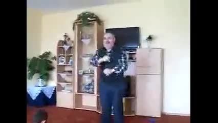 پیرمرد رقاص:))