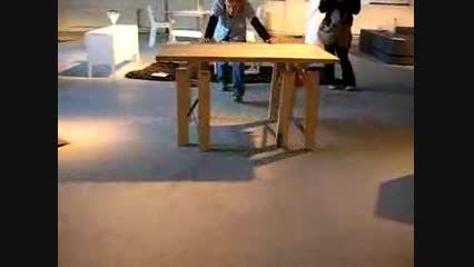 میزی که میتونه راه بره...