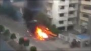 انفجار وحشتناکه خودروی آتش گرفته در خیابان....