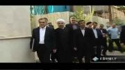 وقتی احمدی نژاد، کلید پاستور را به روحانی داد.