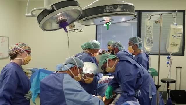 برداشتن تومور عظیم از صورت زن فیلیپینی - زومیت