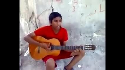 گیتار زدن