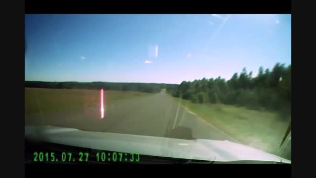 پریدن جلوی ماشین باسرعت بالا از دوربین راننده