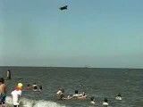 سقوط عجیب هواپیما در دریا