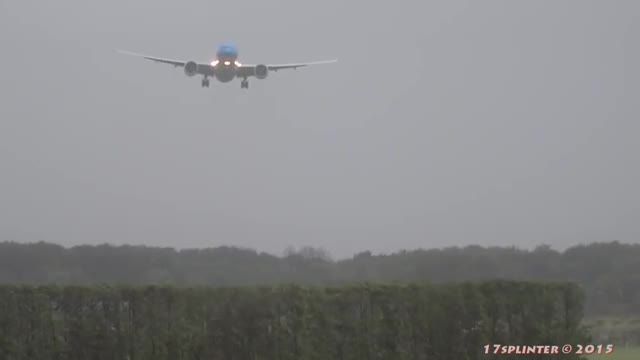 فرود باورنکردنی و حیرت انگیز KLM B777 دنیای مستند پرواز