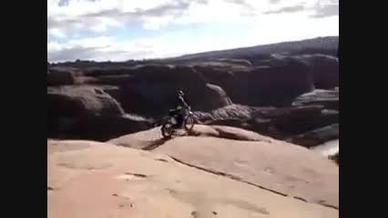 موتور سواری وحشتناک در کوهستان