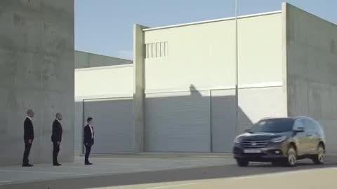 خطای دید فوق العاده زیبا در تبلیغ خودرو هوندا
