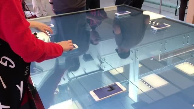 میز مخصوص اپل برای نمایش ویژگی 3D Touch در ابعاد بزرگ