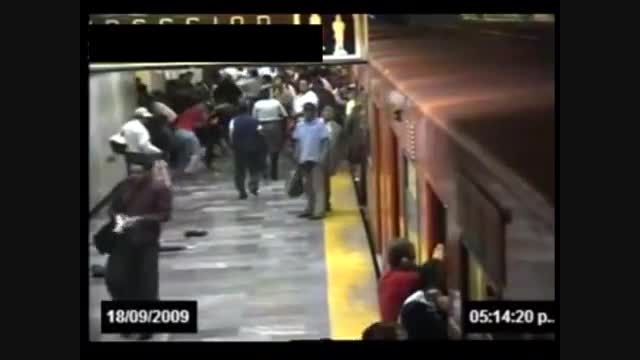شلیک های مرگبار در مترو