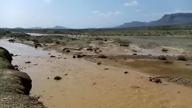 سیل در مسیر روستای هسنیجه به علویجه مهردشت