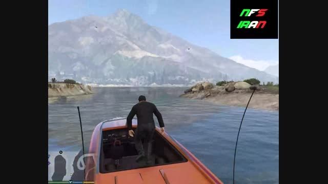 قایق سواری در دریاچه V...