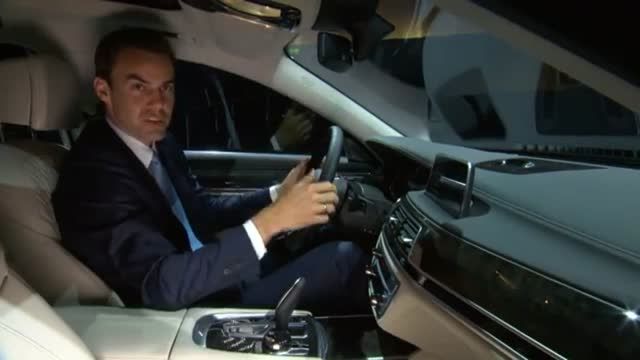 کنترل با اشاره دست در BMW سری 7