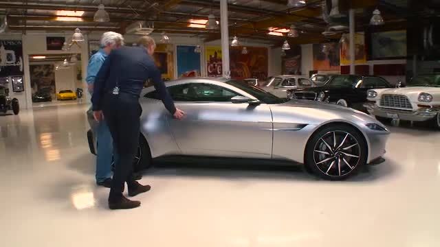 James Bond&#039;s 2016 Aston Martin DB10