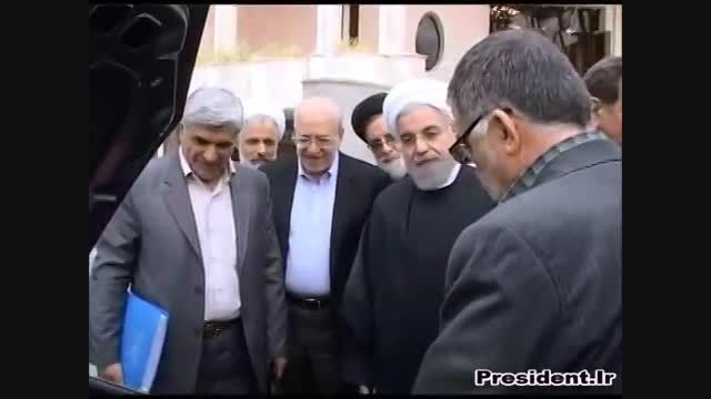 رونمایی از خودروی برقی بنزینی ایرانی توسط دکتر روحانی