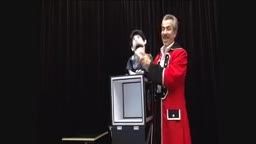 اجرای شعبده بازی تبدیل یک عروسک به ... توسط تورامجیک