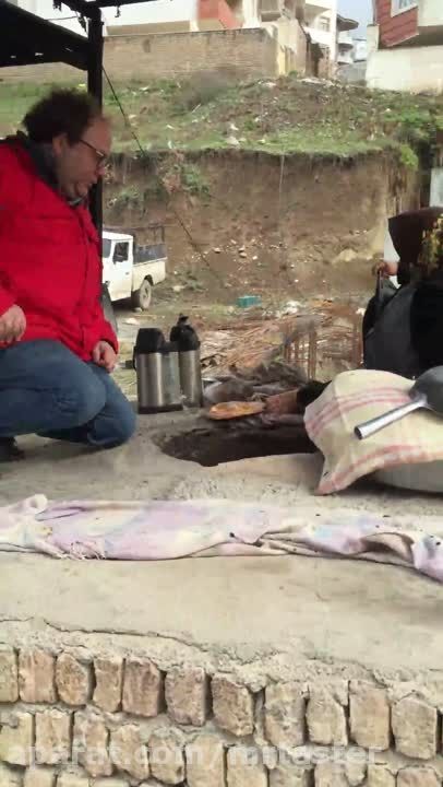 نون محلی خاله عصمت در زیارت گرگان