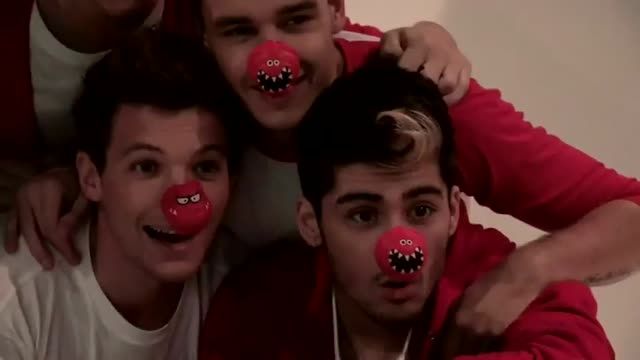 ) One direction Red nose day( behind the photo shoot