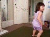 رقص جالب از این دختر بچه