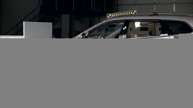 تست تصادف هیوندای سانتافه مدل 2015