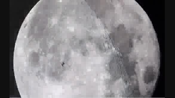 تصاویر عبور ایستگاه فضایی از مقابل ماه
