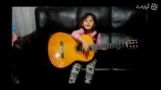 گیتار زدن و خوانندگی هستی خانوم 4 ساله
