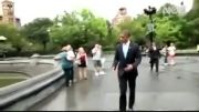 طنز بدل باراک اوباما در نیویورک و تعجب مردم(خیلی جالب)