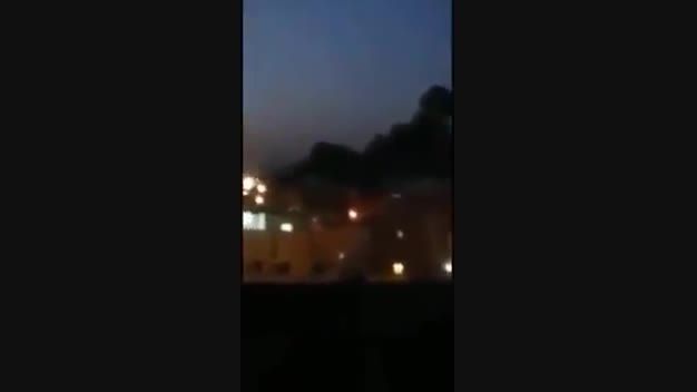 انفجارهای حاصل از شلیک موشک اسکاد به پایگاه خمیس مشیط