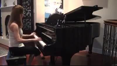 پیانو نوازی فوق العاده ناز و زیبا