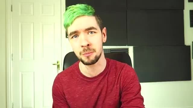 Jacksepticeye و خوندنه كامنتا