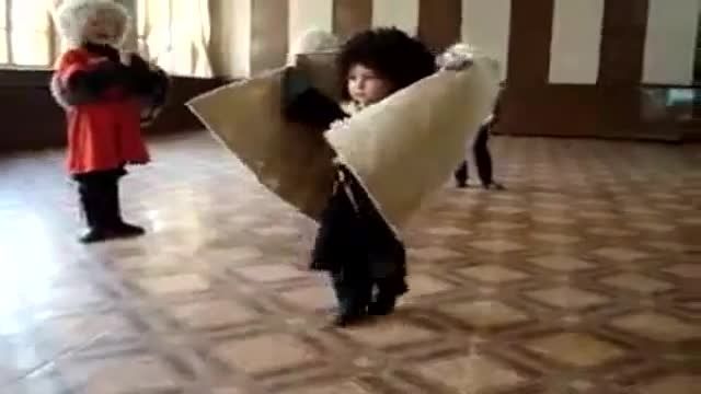رقص آذربایجانی قفقازی کودک بانمک