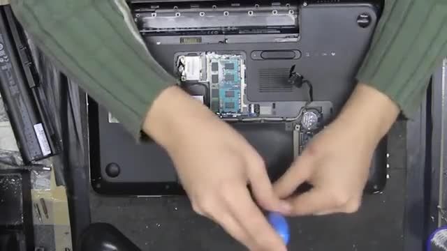 How to open and clean HP Pavilion dv6