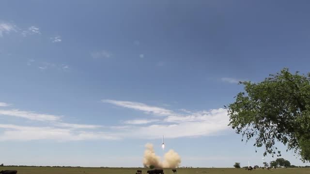 &gt; پرواز آزمایشی موشک فالکون ۹ در ارتفاع ۱۰۰۰ متری !!!