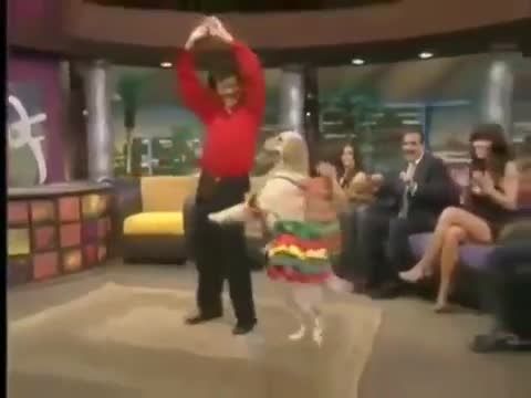 رقص سگ وانسان