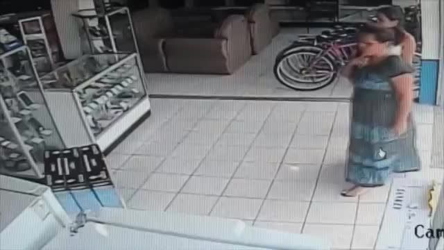 دزدی از فروشگاه