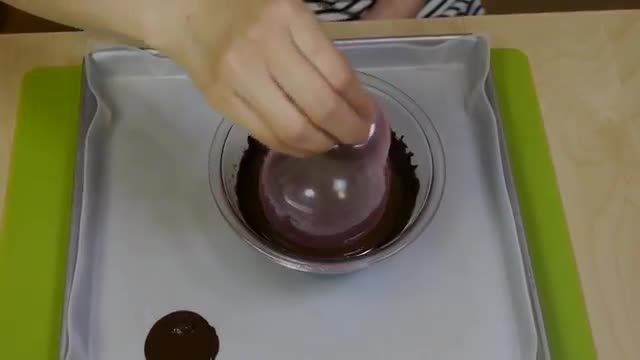 ضرف شکلاتی با استفاده از بادکنک