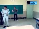 رقصیدن پشت معلم