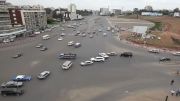 وضعیت ترافیکی مضحک در میدان Meskel در Addis Abeba