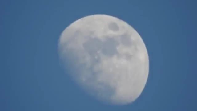 زوم باورنکردنی دوربین عکاسی!!! کره ماه رو نشون میده!!!!
