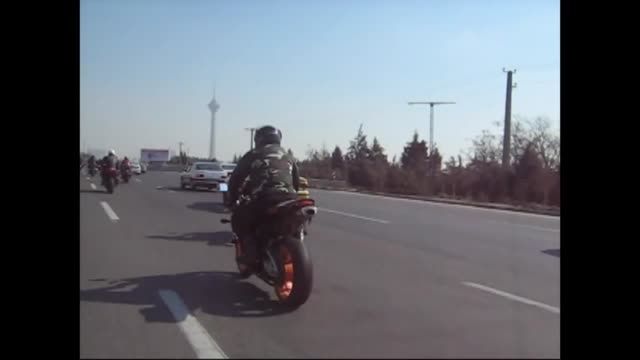 حرکت با موتورسیکلت های سنگین در تهران