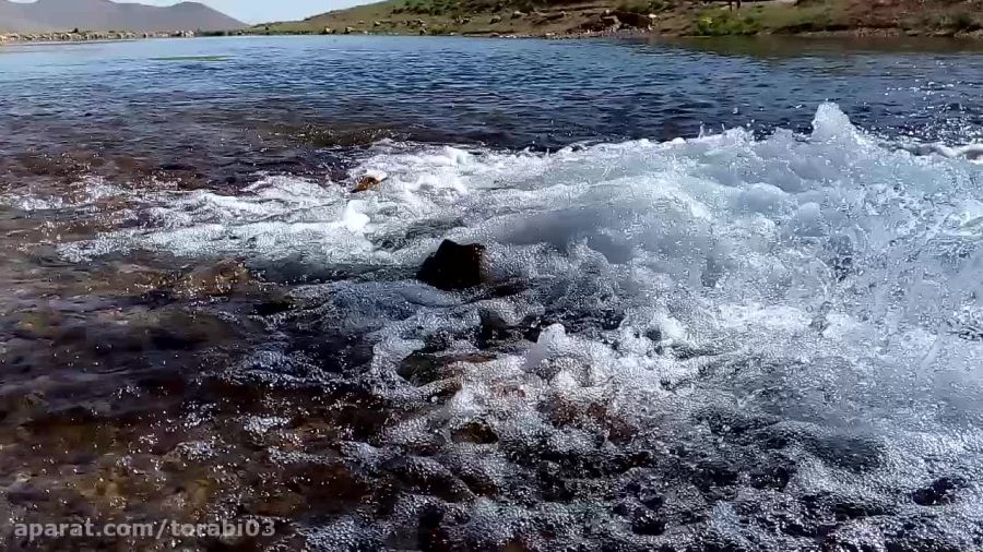 جاری شدن آب در رودخانه زاینده رود