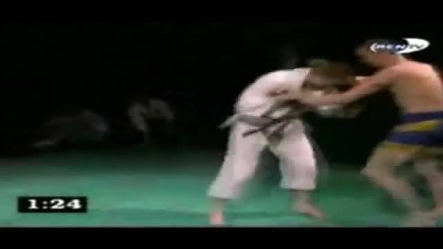 Aikido vs Muay Thai - آیکیدو دربرابر موی تای